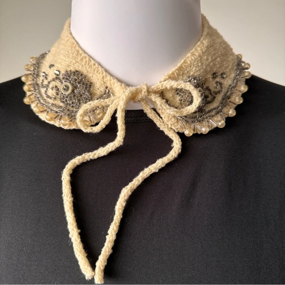 Vintage Cream Beaded Crochet Tie Necklace Collar